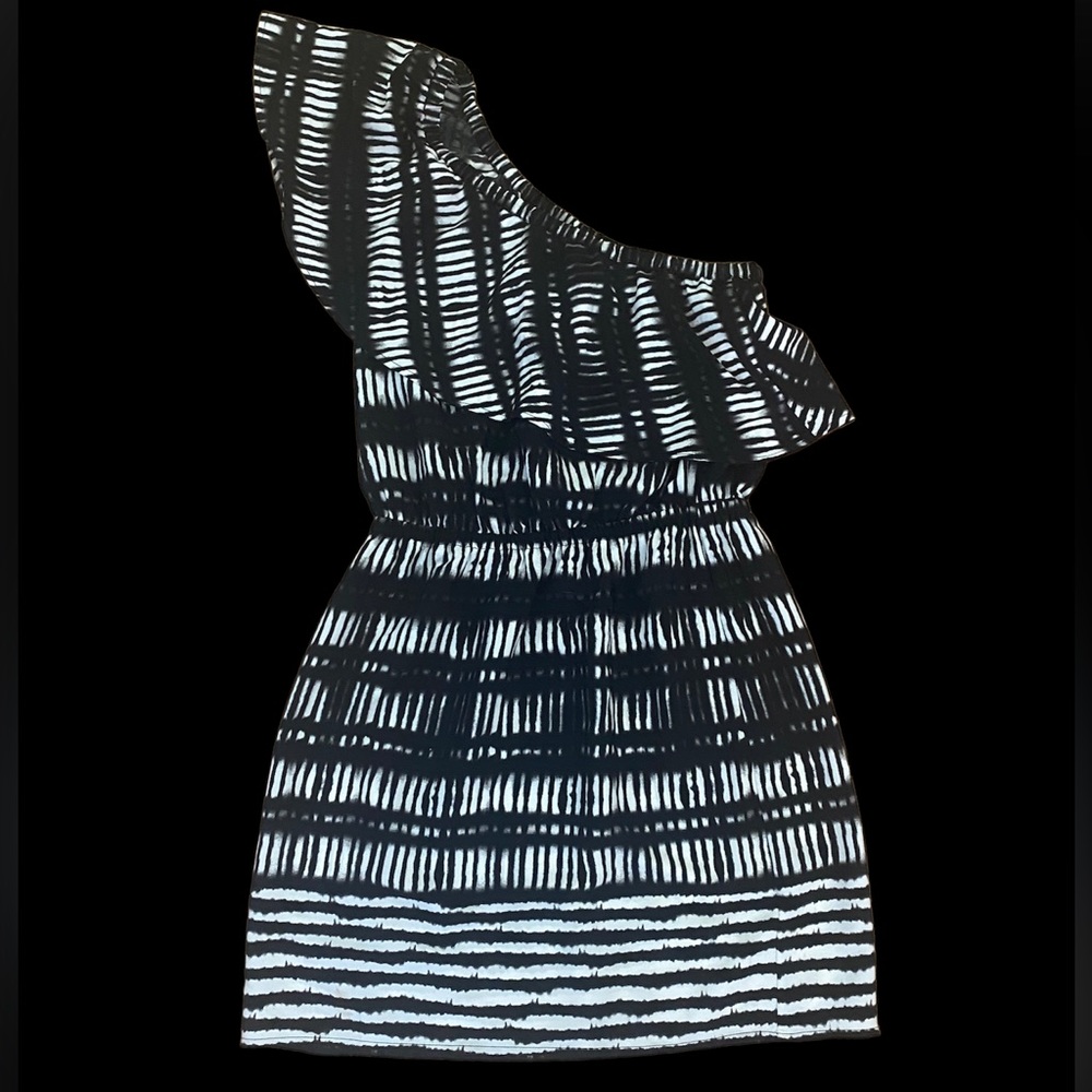 Express One Shoulder Ruffle Mini Dress. Size XS - Picture 3 of 5